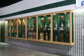 With over 50 years of experience with display cases, trophy cases, retail display cases, display cabinets and showcases you can be sure allen display has the display case to meet your requirements. Suspended Trophy Display Case Fixed To Wall Trophy Display Trophy Display Case Furniture Shop