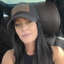 Heather Hawkinson's Instagram, Twitter & Facebook