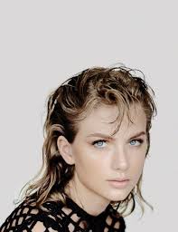 Use transpose and capo to change the chords. Taylor Swift In Wonderland Photoshoot Taylor Swift Photoshoot Taylor Alison Swift Taylor Swift 1989