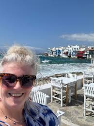 Cldnt sit down as didnt eat at the restaurant 😂 the restaurant is called  Nice and Easy and this is Pauline Collins with Alison Steadman in Shirley  Valentine