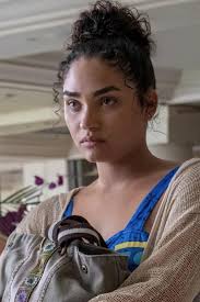 What do you think about Paula's character? Was she as good as she presented  and thougt herself to be? Do you justify what she did with the bracelets,  and why? : r/TheWhiteLotusHBO