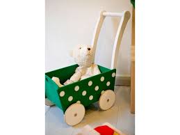 Holzerner Lauflernwagen Grun Lauflernwagen Kinderspielzeug Aus Holz Laufen Lernen