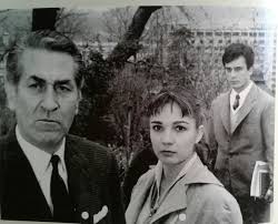 Anadolu üniversitesinin temelini, 1958'de kurulan eskişehir i̇ktisadi ve ticari i̇limler akademisi oluşturur. Yasak Ask 1961