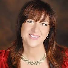 Creating Impact: Changemakers Who Overcame Adversity To Create A Positive  Impact In The World: Behrman, Dina, Wunder, Sami, Fontana, Maria,  MacIntyre, Melanie, Holder, Brigid, Stewart, Heather, Martin, Joanne,  Daniel, Leigh, Sabiene, Milda,