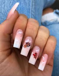 Coffin nails range from short to long in length, are tapered at the ends, and are squared off (like a basically, coffin nails aren't going away anytime soon, so get on board with these 13 killer nail looks. Glittering Acrylic Coffin Nails Art Design In Summer Shows The Fashion Temperament Lily Fashion Style