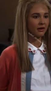 Lydia Beard (ur_fav_dirtyblonde)