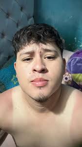 Un poco requemado pero ya no vuelvo usar camisetas y menos en el sol ☀️ 🥲