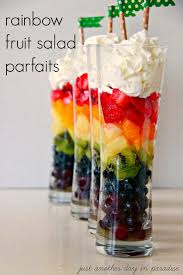 Rainbow Fruit Salad Parfaits Recette Salade De Fruits Cuisine Et Boissons Gateaux Et Desserts