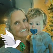 Merry Christmas friends! 🌲 Jesus, you're still the hope of Christmas,  You're still the Light when the world feels dark. Praying for a light  filled 2025 for all my friends! Walking into