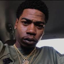 Who recommends a company for apartment cleaning in Erie?