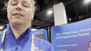 Nikki Arnell's Instagram, Twitter & Facebook