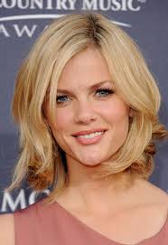 More Pics of Brooklyn Decker Bob