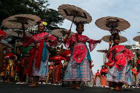 Fungsi dan peran seni tari merupakan satu kesatuan yang saling melengkapi. 5 Fungsi Musik Dalam Tari Dari Simbol Budaya Sampai Meningkatkan Rasa Emosional Ijn News