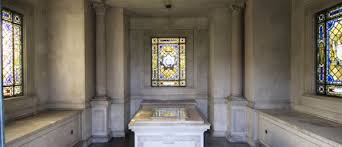 Private Mausoleum Chapel Mausoleums Mausoleums Com Mausoleum Cemeteries Stone House