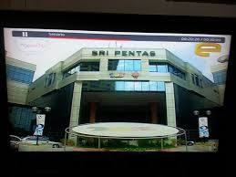 Produksi tv3 memberi jaminan studio sri pentas 2, plaza alam sentral, shah alam selamat untuk digunakan biarpun berlaku kejadian penyanyi yang juga peserta separuh akhir. Sri Pentas In 2006 2 Taken From Senario 2006 On Emas Hyp Flickr