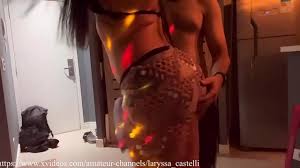 Provocando entregador até beber leite - XNXX.COM