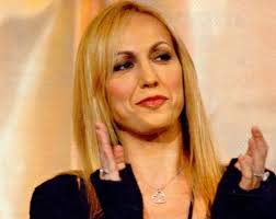Oriella dorella, dalla passione per la danza al successo in tv. Alessandra Celentano Da Giovane Dal Passato Salta Fuori Il Video Che Mostra L Inedita E Irriconoscibile Maestra Di Danza Di Amici Di Maria De Filippi Caffeina Magazine