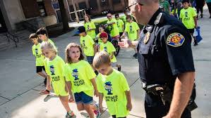 Women with kids caught stealing makeup from Kohl's