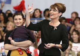 Résultat de recherche d'images pour "celebrities 666 hand sign"