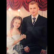 Родители души в ней не чаяли, поэтому не. Alina Grosu