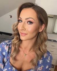 🎀 LORA 🎀 #mua #makeupartist #makeuptutorial #makeupinspiration #pink  #pinkeyeshadow #mac #nyx #insta #instagram #instagood #instamood #vienna  #wien #makeuplook #makeupartistvienna