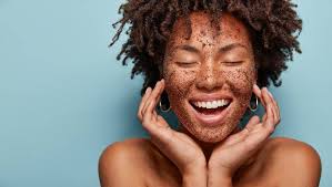 Oil is extracted from cinnamon barks and infused with a base oil to form cinnamon oil. 4 Skin Benefits Of Cinnamon Or Dalchini That Are Just Amazing
