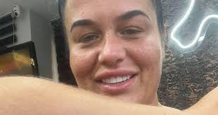 I've offered them £10,000": Mum still stuck in Turkey