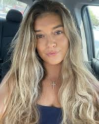 Lisa Rix's Instagram, Twitter & Facebook