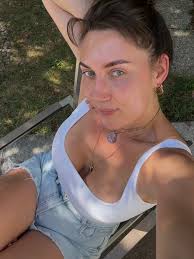 Unlocking Quad Power: My 4-year journey from self-doubt to self-belief!✨  Witness the evolution of my quads. It's a reminder that true potential  often hides beneath our doubts 🤍 • #quadtransformation  #believeinyourgrowth #progressunleashed #