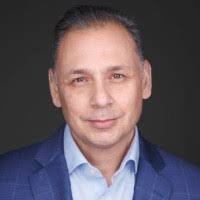 Chris Calder's Instagram, Twitter & Facebook