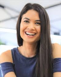 Sarah Behling's Instagram, Twitter & Facebook