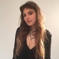You will look great with your jewelry. How To Style Bangs Waiting Till They Grow Out