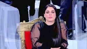 A uomini e donne è giunto il tempo del cambio di tronisti di metà stagione. Clamoroso Uomini E Donne Spuntano Le Foto Di Samantha Magrissima Nella Fiction Sky Sembra Sanem Eccola City Roma News