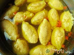 Ies pufoase, perfecte alaturi de o supa sau tocana. Supa De Galuste Fine Si Pufoase Galuste Perfecte Simonacallas