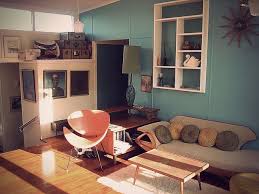 Perfectly Retro Beach House Situated Just Up The Coast From Auckland New Zealand All Photos By Retro Beach House Beach House Interior Beach Interior Design