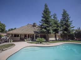 435 Colby Pl Porterville Ca 93257 Zillow In 2020 Zillow Porterville Renting A House