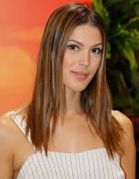 She has dated dentist matthieu. Iris Mittenaere Devoile Un Cliche Sans Maquillage Sur Instagram Elle