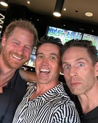 Prince Harry hangs at a bar with Rob McElhenney and TV cast without Meghan  Markle in new pic