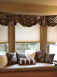 Glorious Bay Window Decorating Ideas For Elegant Bedroom Traditional Design Ideas W Diy Bay Window Curtains Bay Window Treatments Window Treatments Living Room