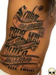 Tatuagem Masculina Na Costela
