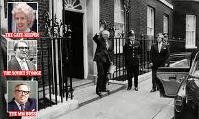 1 видео 108 просмотров обновлен 16 нояб. New Howard Wilson Book Reveals Details Of Mysterious 1974 Break In At His Offices Daily Mail Online