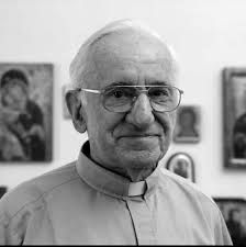 Annuncio e preghiera insieme portano l'uomo all'esperienza della fede  cristiana e soprattutto al dono di un incontro misericordioso esistenziale  e personale con Gesù Cristo. Mons. Tomislav ivancic