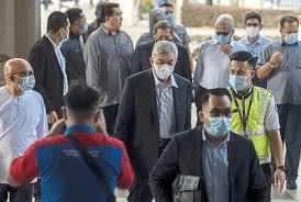 56, jalan timur, kawasan perindustrian timur 1, 81000 kulai , johor darul takzim, malaysia. Cheques For Rm1mil Issued To Yayasan Trustee The Star