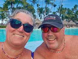 Does the fitness center have smoothies?