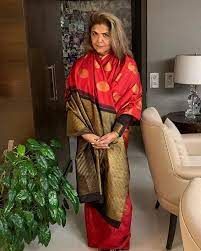 Hrithik roshan with mom pinky roshan grace the cover of the may issue of hello magazine. Pinky Roshan Hrithik Roshan S Mother Age Husband Family Biography More Starsunfolded