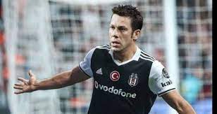 Kırmızı kart sonrası 'eyyam yapsana, eyyam yapsana, fırat aydınus eyyam yapsana' şeklinde tezahürat yapıldı. Filaligs On Twitter Besiktas Lig Sonuncusu Kayserispor U Hakem Firat Aydinus Un Destegiyle Yenmistir Hakem Firat Aydinus Guven Yalcin I Atmayip Besiktas Lehine 2 Penalti Vererek Galibiyetin Mimari Olmustur Serefli Ikincilik Aynen Bilader
