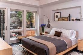 The bed is of queen size, is sleek and comfortable. 20 Ideal Small Master Bedroom Ideas