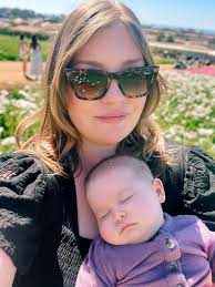 My new mentees first time holding a frame of bees! And it was very heavy  because it was full of honey ☀️🙌🏾✨