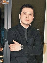 黃耀明演唱後呼籲集會人士投票予區諾軒。 翻查資料，黃耀明當日演唱了達明一派的《每日一禁果》、《it's my party》，演唱後說：「it's our party. é»ƒè€€æ˜Ž é¦™æ¸¯ç¶²çµ¡å¤§å…¸ Fandom