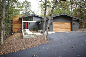 17 Gorgeous Mid Century Modern Exterior Designs Of Homes For The Vintage S Mid Century Modern Exterior Mid Century Modern House Exterior House Designs Exterior
